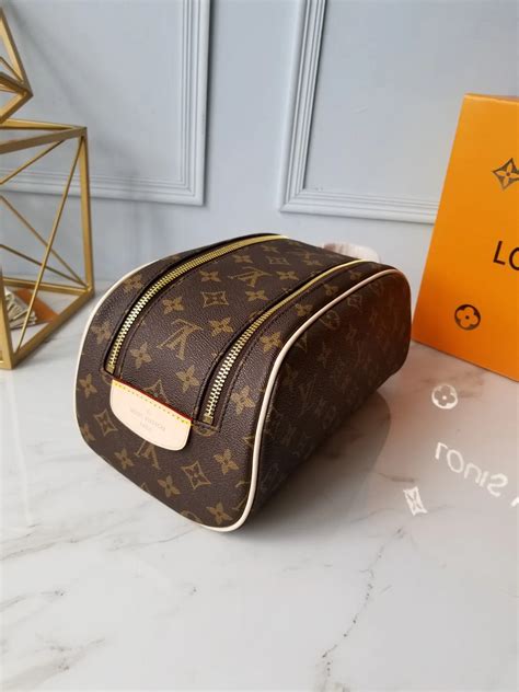 lv toiletry bag replica|toiletry 26 pouch scam.